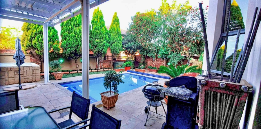 3 Bedroom Property for Sale in Waterval East North West